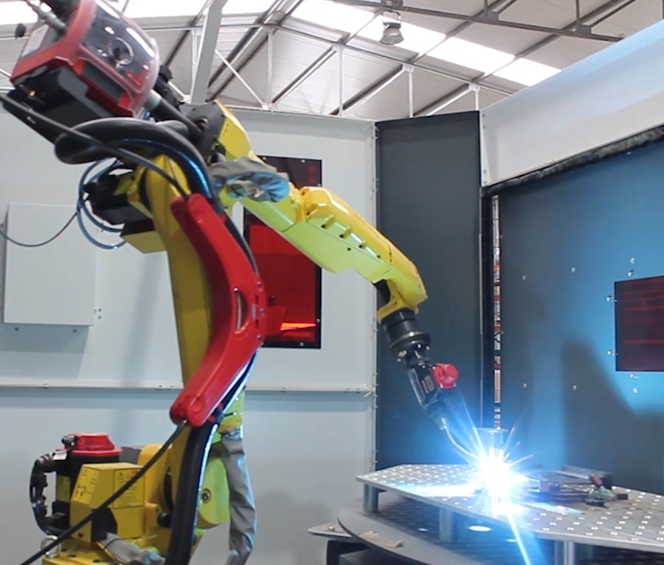 automação industrial - robô de soldadura